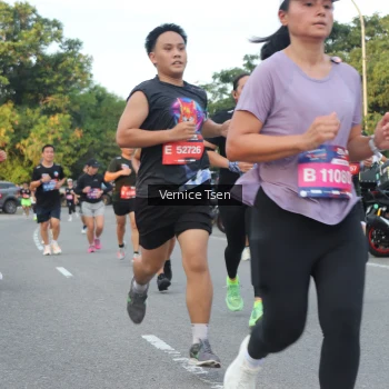 Runner Photo 3796882