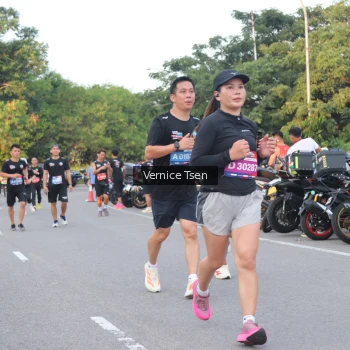 Runner Photo 3796887