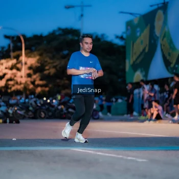 Runner Photo 3796900