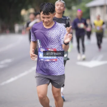 Runner Photo 3796904