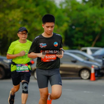 Runner Photo 3796915