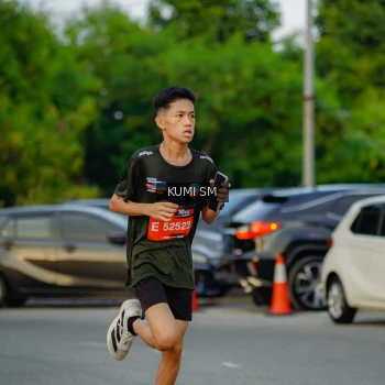 Runner Photo 3796918
