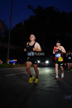 Runner Photo 3796930