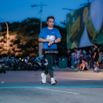 Runner Photo 3796941