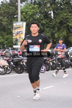 Runner Photo 3796951