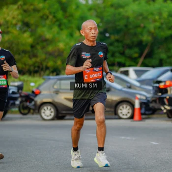 Runner Photo 3796955