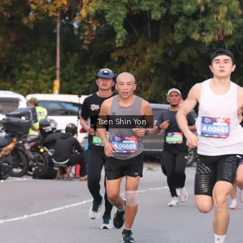 Runner Photo 3796961