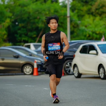 Runner Photo 3796972