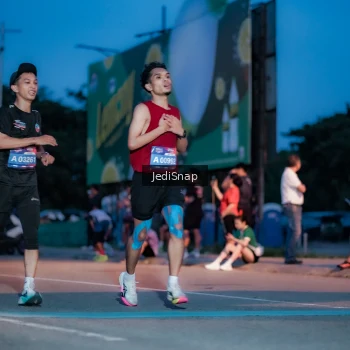 Runner Photo 3796998