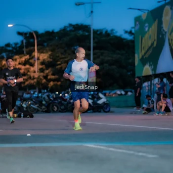 Runner Photo 3797077
