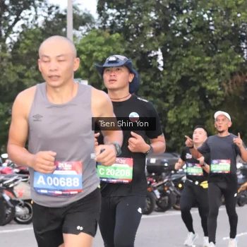 Runner Photo 3797102