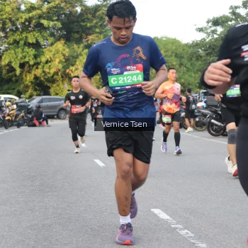 Runner Photo 3797181