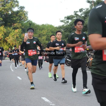Runner Photo 3797282