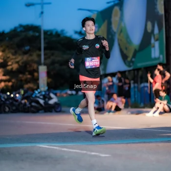 Runner Photo 3797305
