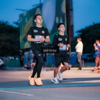 Runner Photo 3797335