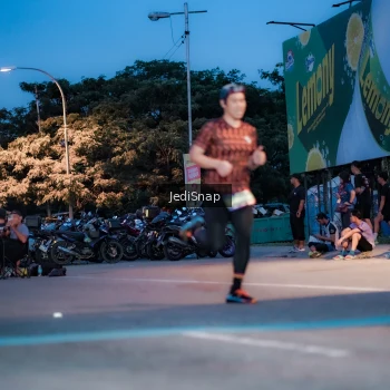 Runner Photo 3797353