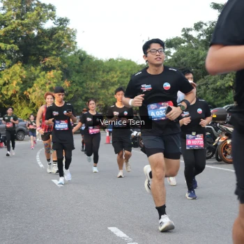 Runner Photo 3797357