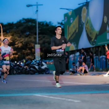 Runner Photo 3797390