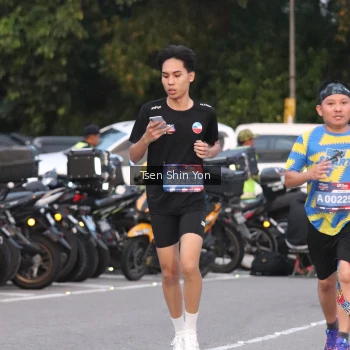 Runner Photo 3797465
