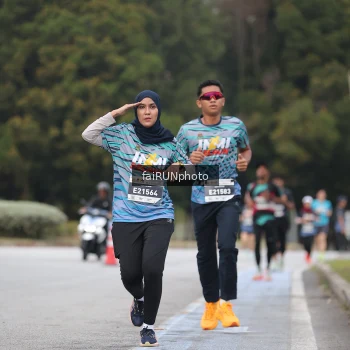 Runner Photo 3797496