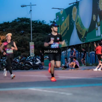Runner Photo 3797543