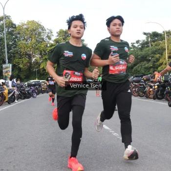 Runner Photo 3797579