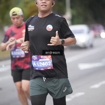 Runner Photo 3797593