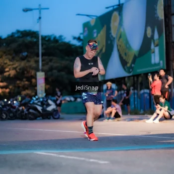 Runner Photo 3797594