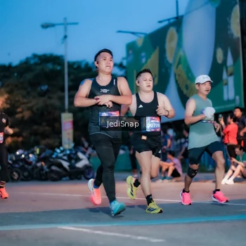 Runner Photo 3797617