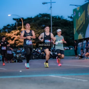 Runner Photo 3797656