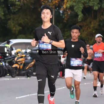 Runner Photo 3797660