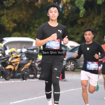 Runner Photo 3797665