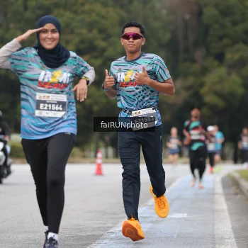 Runner Photo 3797667