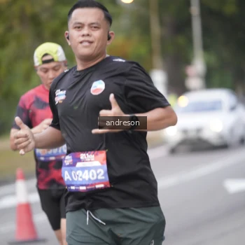 Runner Photo 3797695