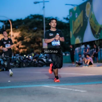 Runner Photo 3797702