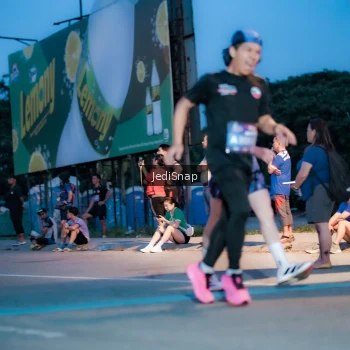 Runner Photo 3797715