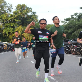 Runner Photo 3797787