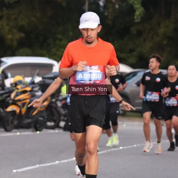 Runner Photo 3797797