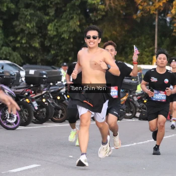 Runner Photo 3797822