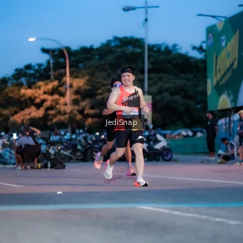 Runner Photo 3797861