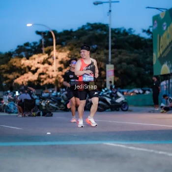 Runner Photo 3797865