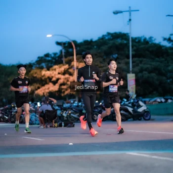 Runner Photo 3797922