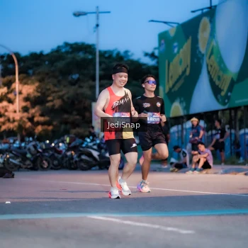 Runner Photo 3797965