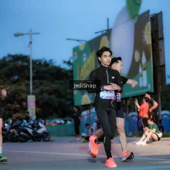 Runner Photo 3797984