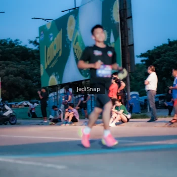 Runner Photo 3798019