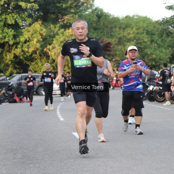 Runner Photo 3798035