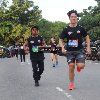 Runner Photo 3798601