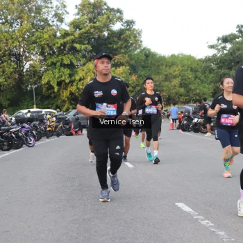 Runner Photo 3798846