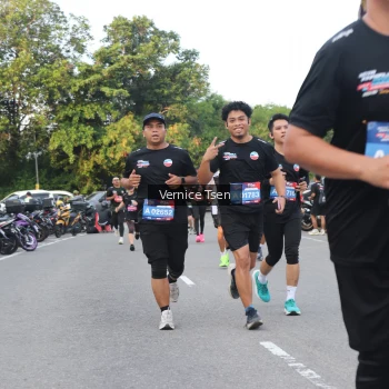 Runner Photo 3798934