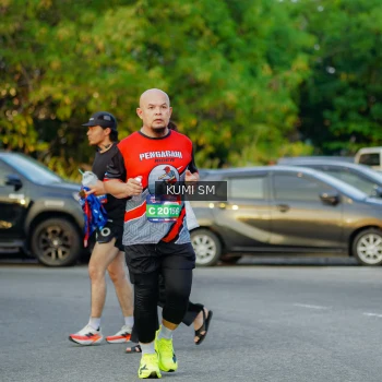 Runner Photo 3799336